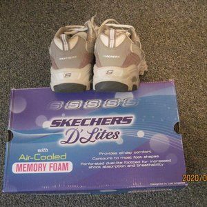 Women athletic walking shoes